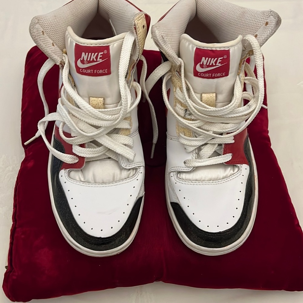 Nike Classic Women’s Dunk Court Force Hi High Top Running Shoes Lace Up